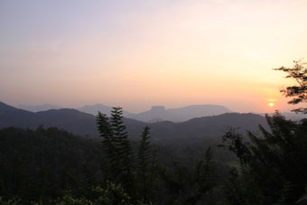 From the train to Kandi